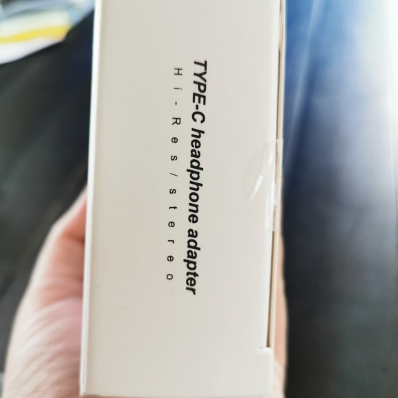 BNIB Type C to Headphone (3.5mm) Adapter - Picture 6 of 6